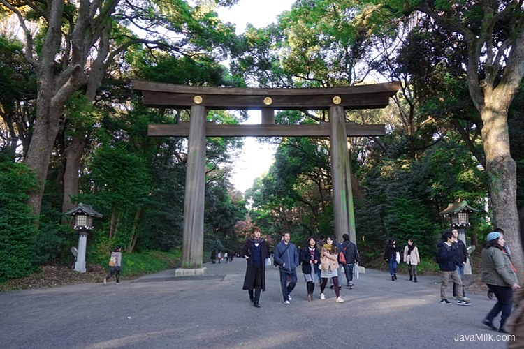 Gerbang Utama memasuki Meiji Shrine