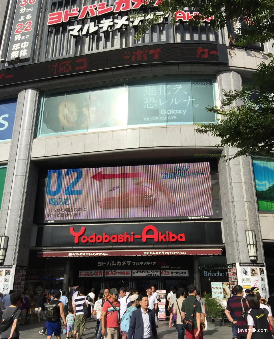Yodobashi Electronic Store di Akihabara